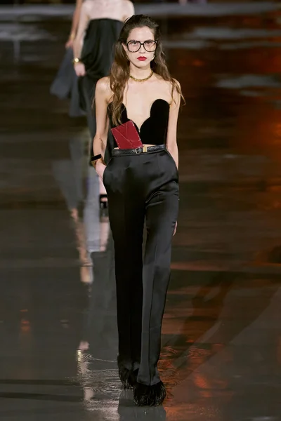Look 48